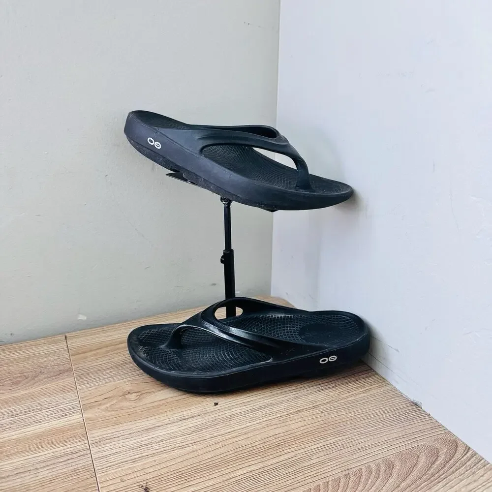 OOFOS OOlala black recovery flip-flop sandals Women’s Size 8
